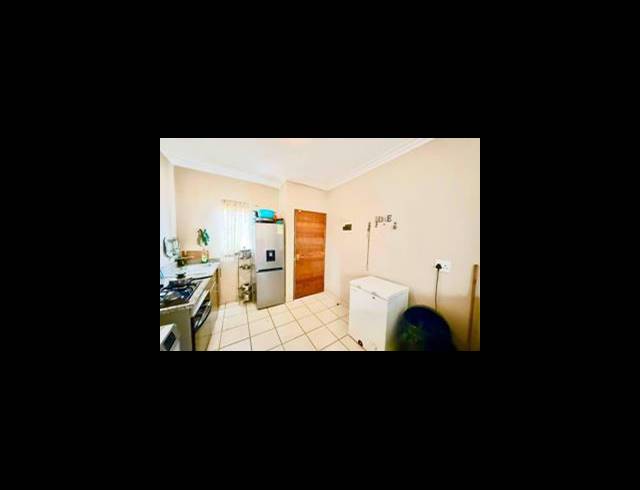 2 BEDROOM HOUSE FOR SALE IN SOUTH HILLS